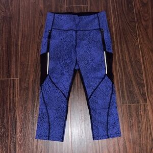 Lululemon vented cropped leggings, 21in